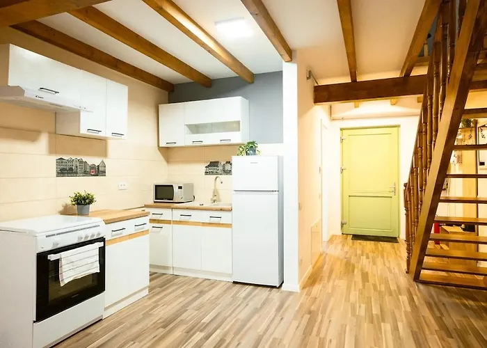 Urban Loft Old Town 25 아파트 *